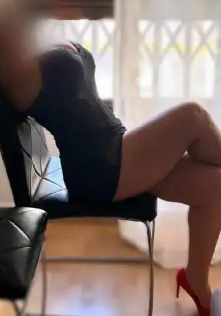 Chica busca chico en Tenerife: 
