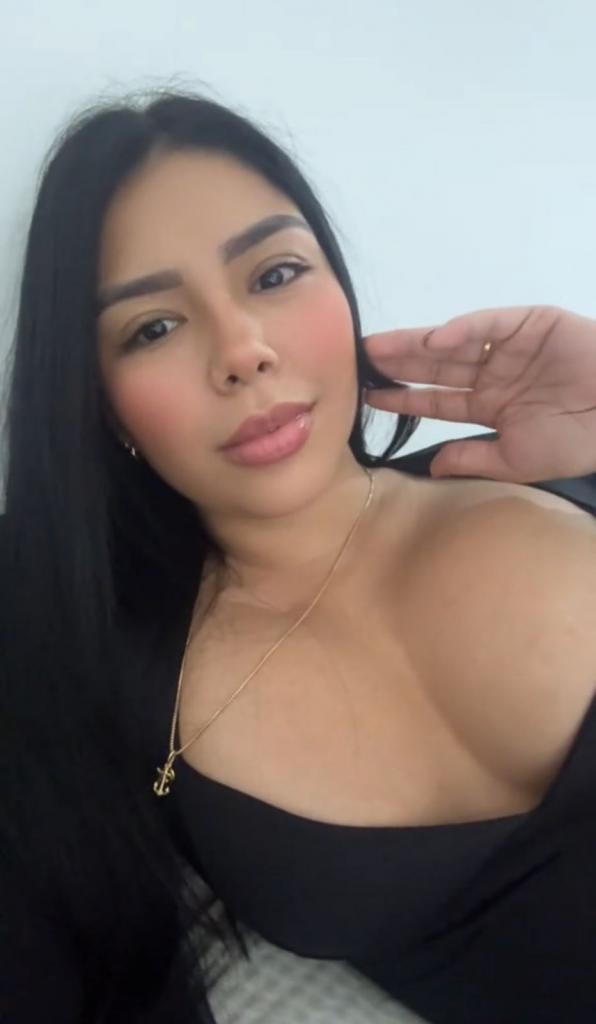 607059723: Chica busca chico en La Coruña
