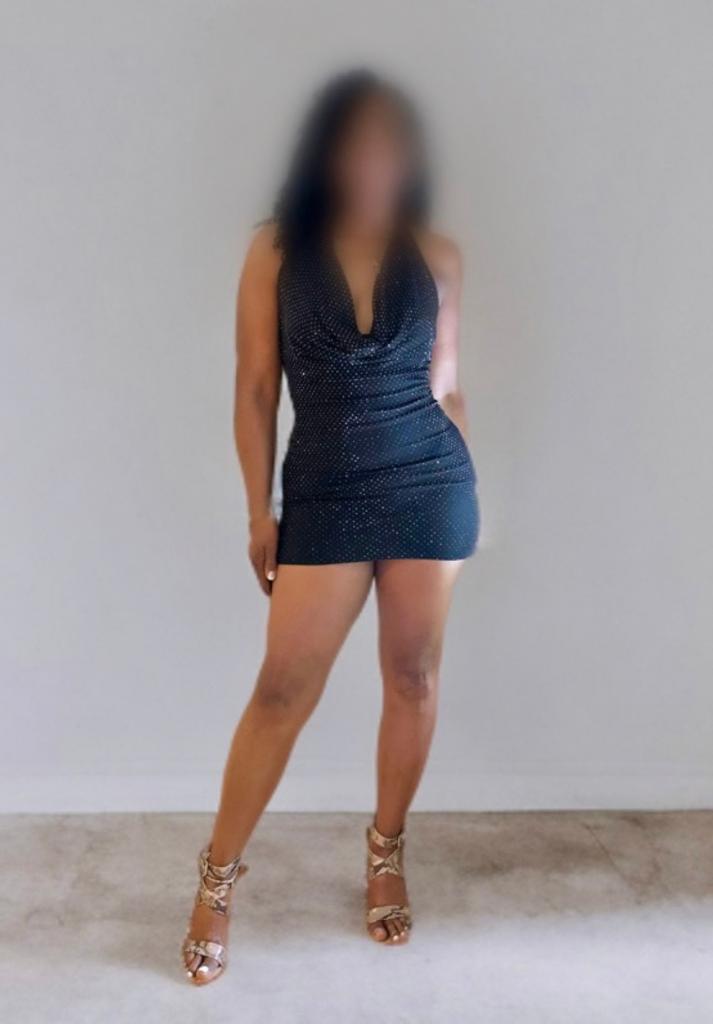 664503776: Chica busca chico en Madrid