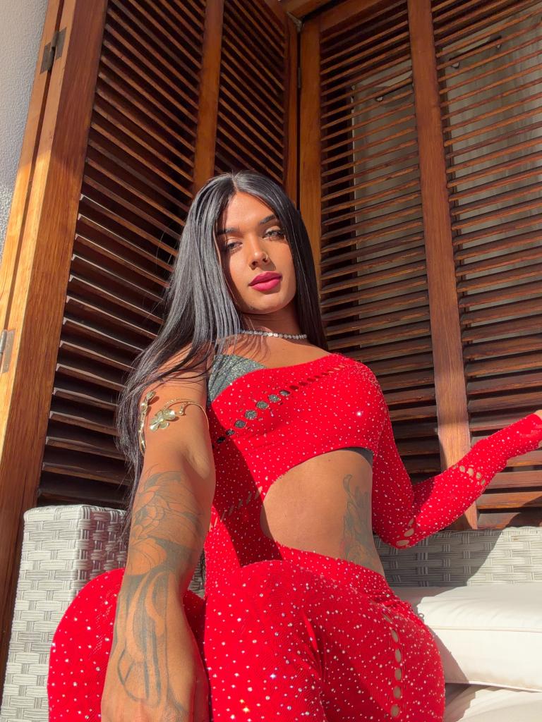 611357730: Travesti en Tenerife