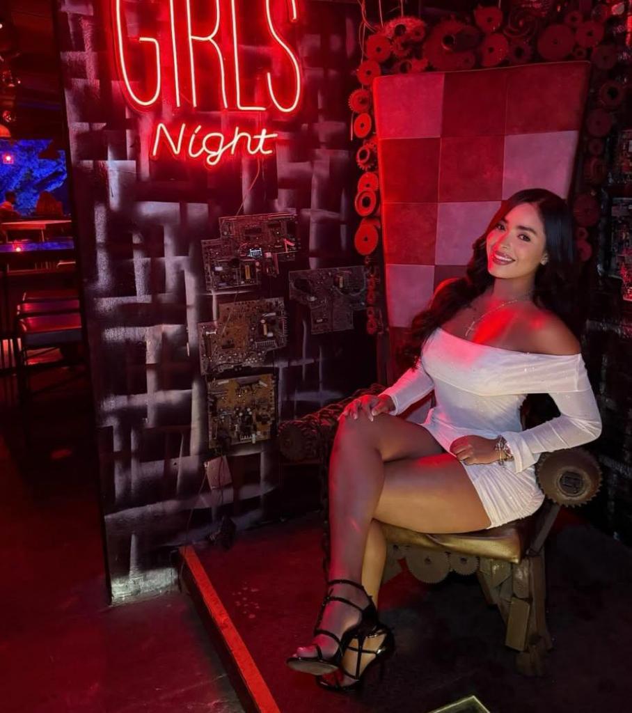 Chica busca chico en Sevilla: 