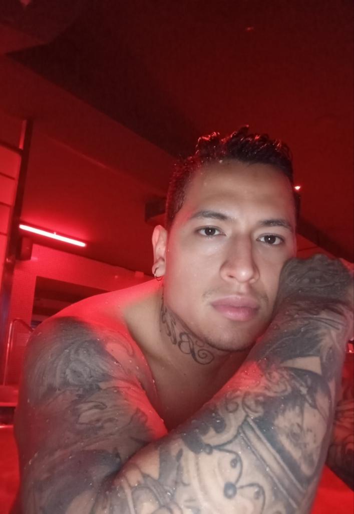666572862: Chico busca chica en Barcelona