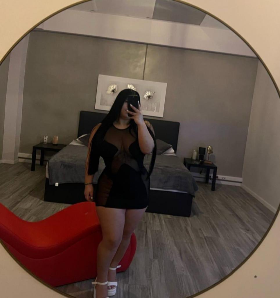 Chica busca chico en Alicante: Chica busca chico