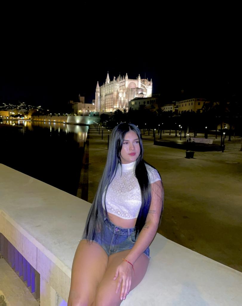 Chica busca chico en Ibiza: 