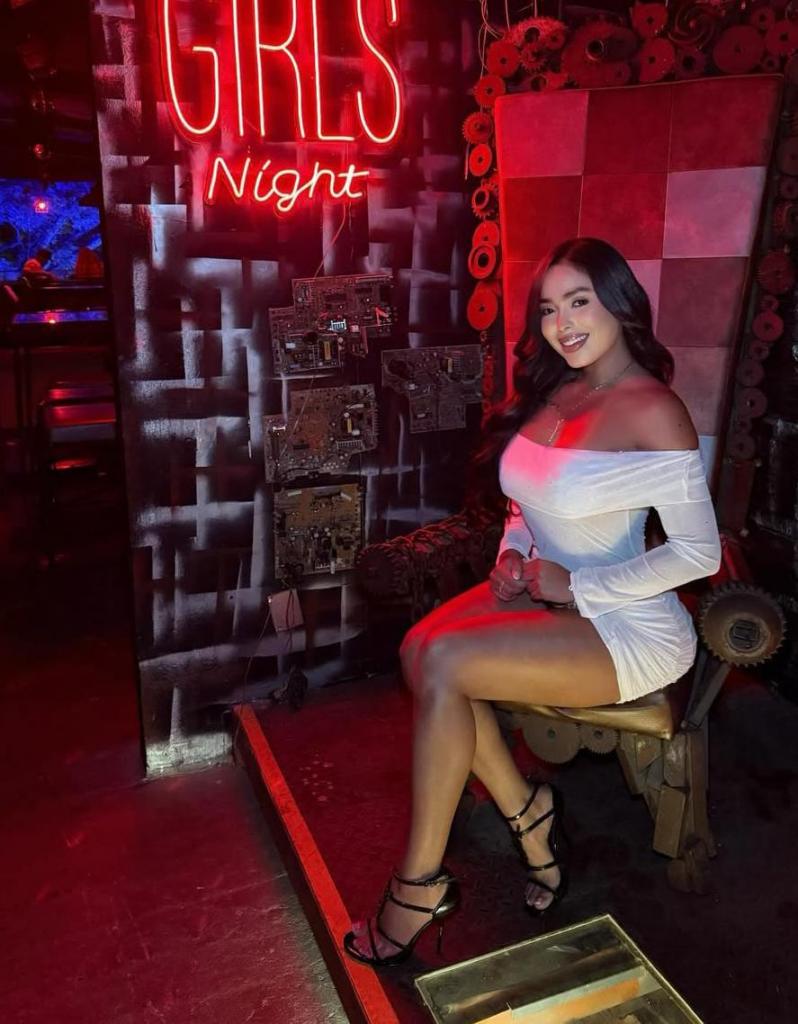 Chica busca chico en Sevilla: 