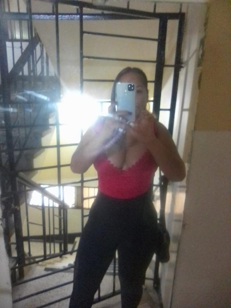 627438306: Chica busca chico en Barcelona