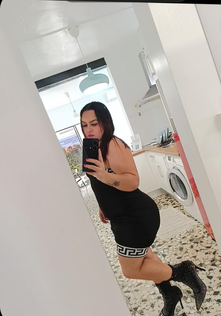 Chica busca chico en Granada: 