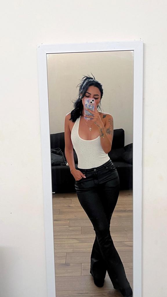 745007244: Chica busca chico en Alicante