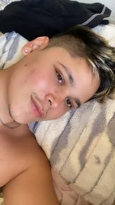 608555277: Chico busca chica en Cádiz