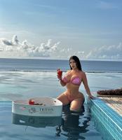 619715298: Chica busca chico en Barcelona