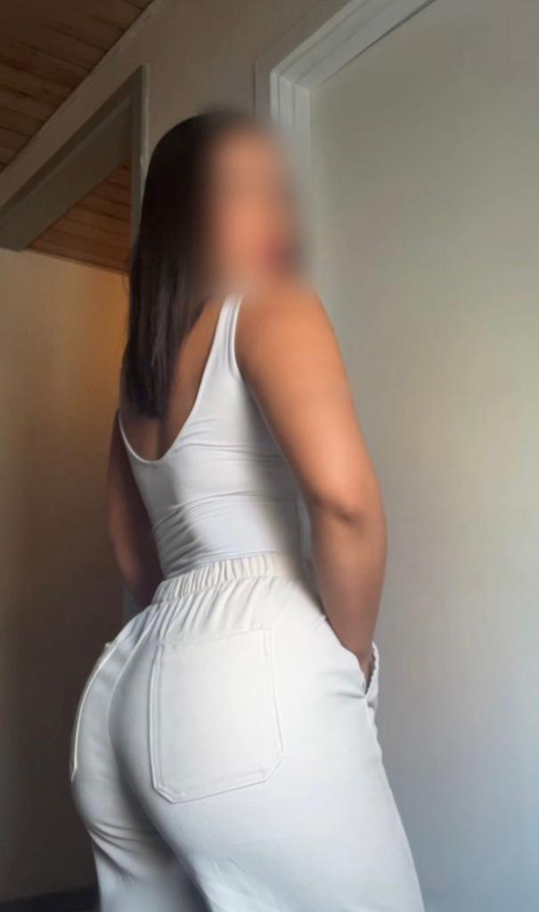 642948004: Chica busca chico en Tarragona