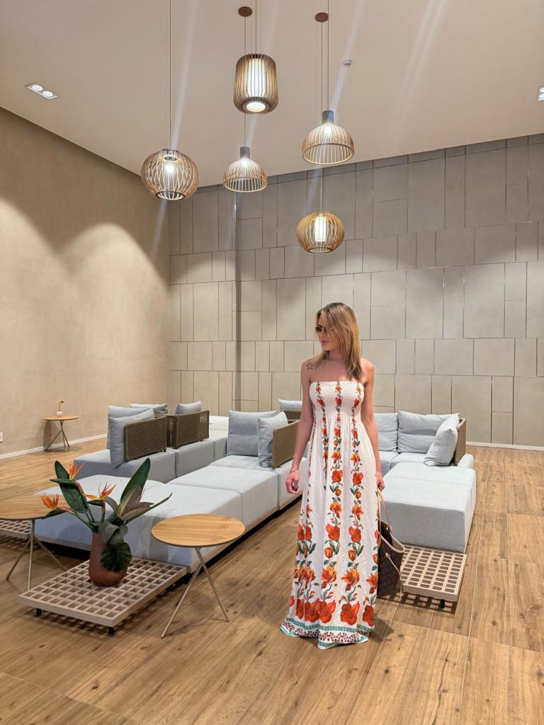 672541257: Transexual en Gerona