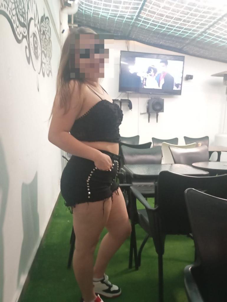 603765767: Chica busca chico en Barcelona