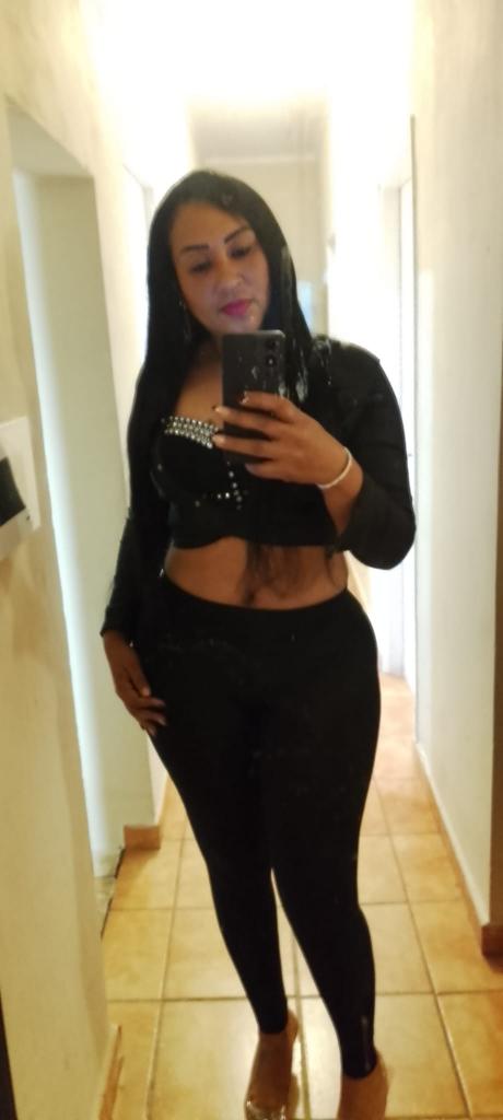 Chica busca chico en Tenerife: 