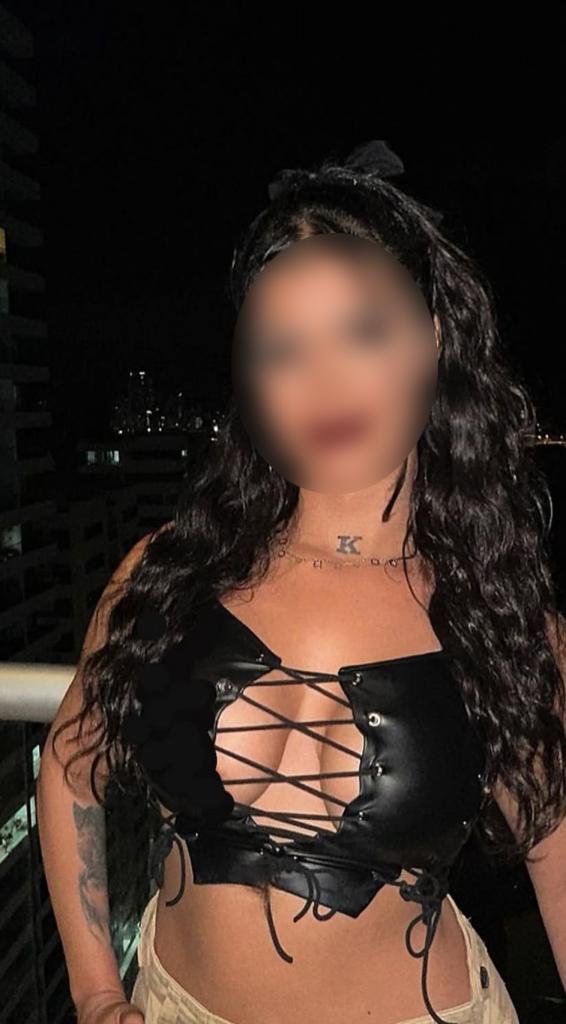 Chica busca chico en Málaga: Chica busca chico