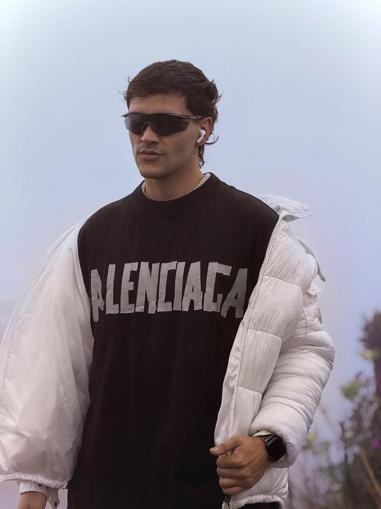 Chico busca chica en Las Palmas: 