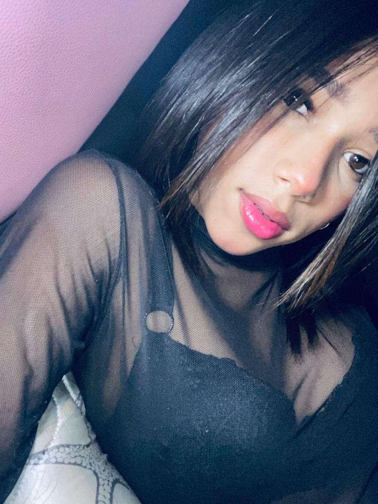 604357390: Chica busca chico en Jaén