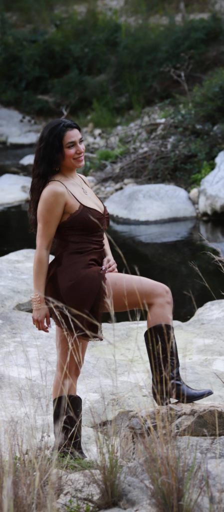 605701884: Chica busca chico en Barcelona