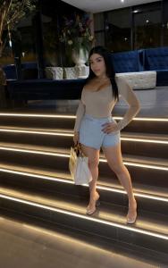 677375064: Chica busca chico en Barcelona