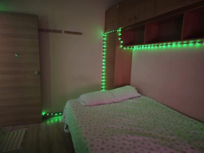 642043431: Chica busca chico en Zaragoza