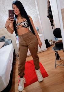 613506245: Chica busca chico en Zaragoza