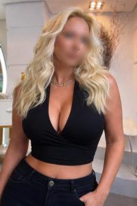 631687092: Chica busca chico en Navarra