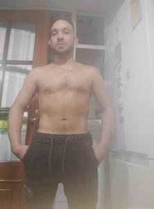 627935668: Chico busca chica en Cádiz