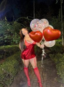 613930188: Chica busca chico en Barcelona