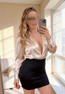 613996145: Chica busca chico en Cádiz