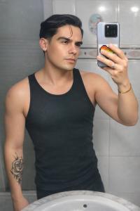 607080414: Chico busca chica en Madrid