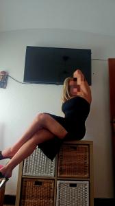 654473603: Chica busca chico en La Coruña