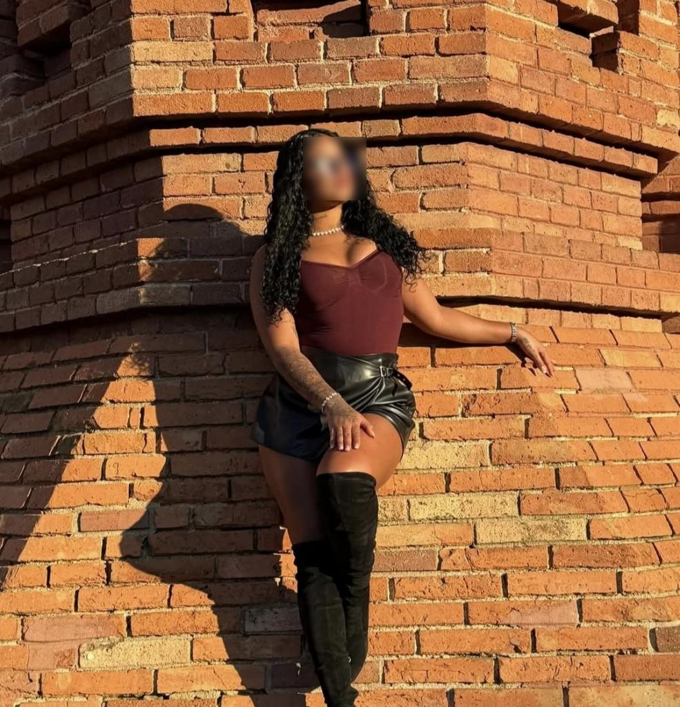 Chica busca chico en Tenerife: 