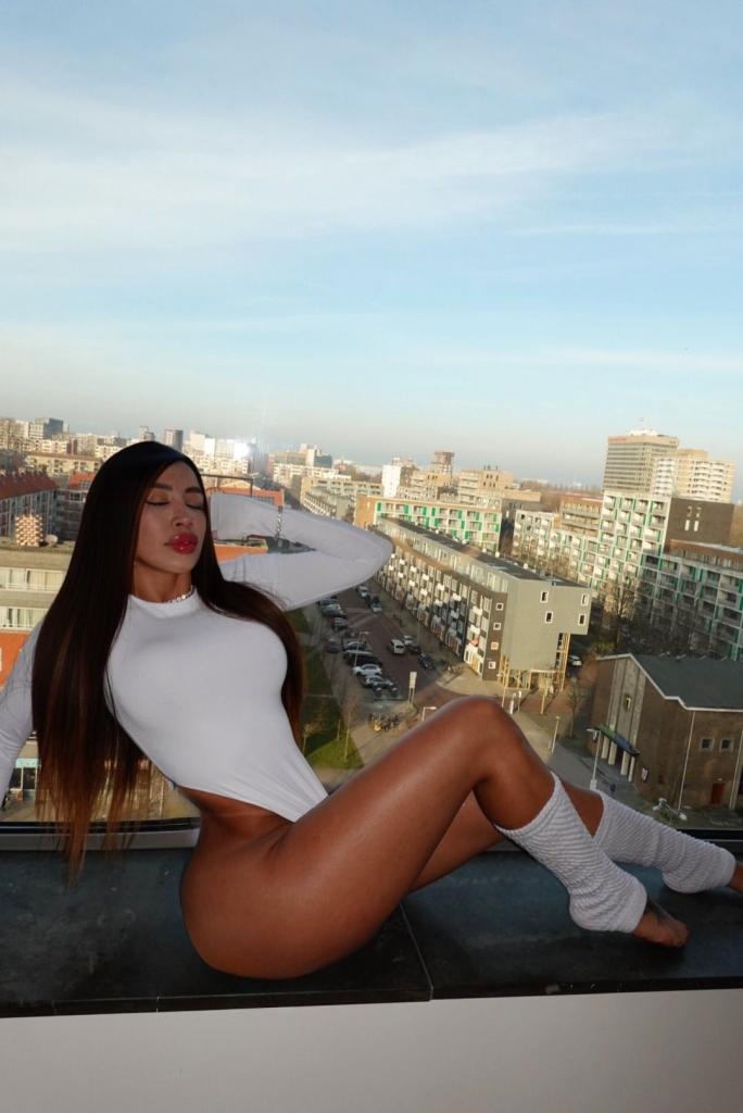 605087310: Chica busca chico en Madrid