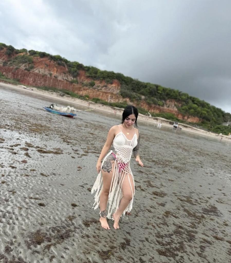 645347993: Chica busca chico en Orense