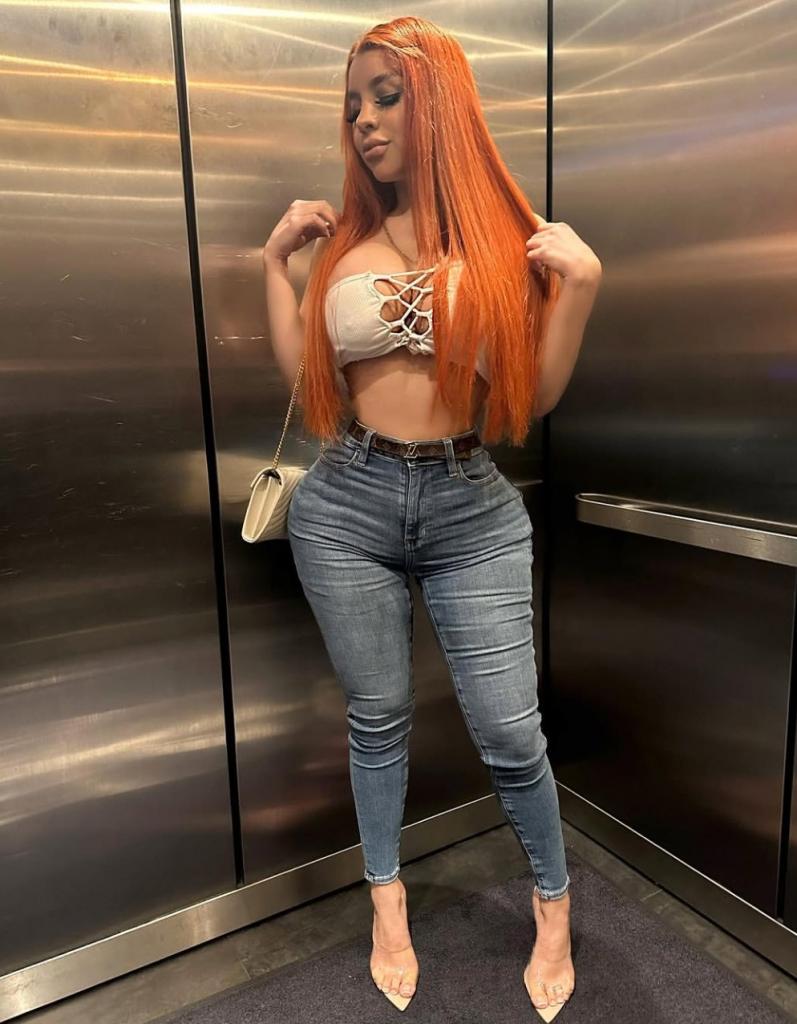 613930188: Chica busca chico en Barcelona