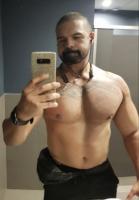 687716981: Chico busca chica en Barcelona