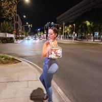 664320779: Chica busca chico en Sevilla