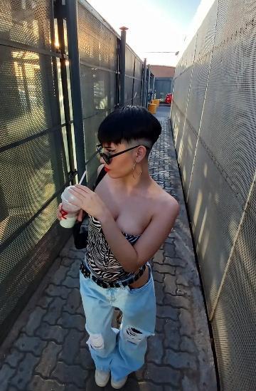 Chica busca chico en Murcia: Chica busca chico