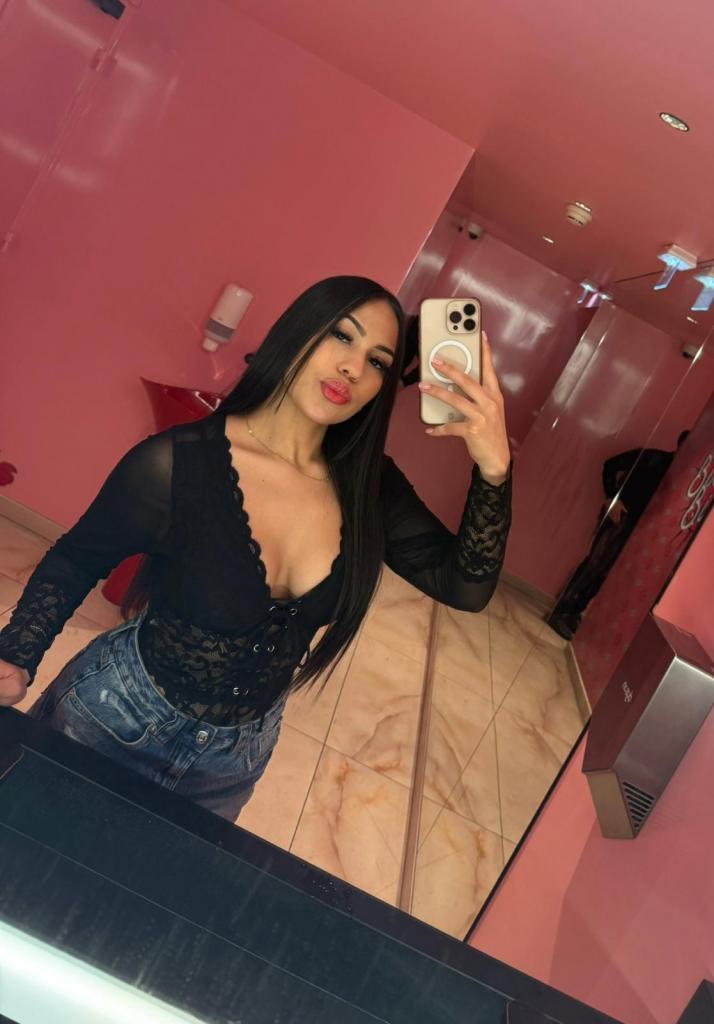 Chica busca chico en Barcelona: 