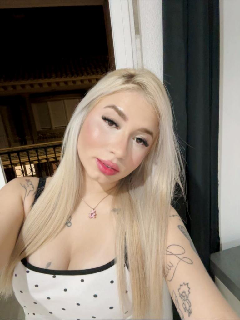 613453404: Chica busca chico en Ibiza