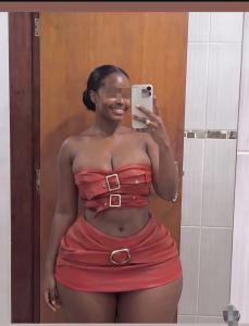 672083860: Chica busca chico en Barcelona
