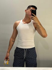 602703610: Chico busca chica en Barcelona