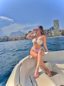 694275347: Chica busca chico en Madrid