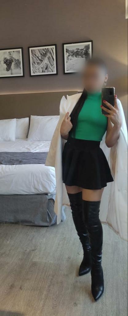 Chica busca chico en Almería: 