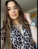 672051155: Chica busca chico en Madrid
