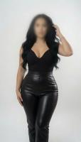 664248198: Chica busca chico en Sevilla