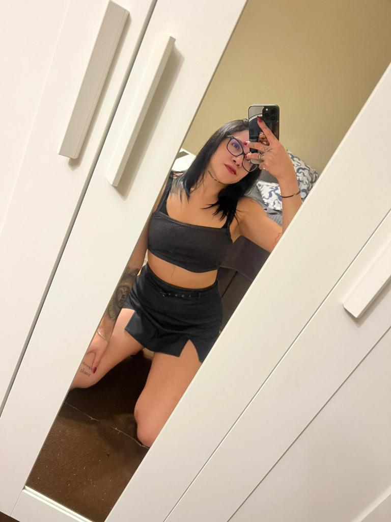 685809182: Chica busca chico en Zaragoza