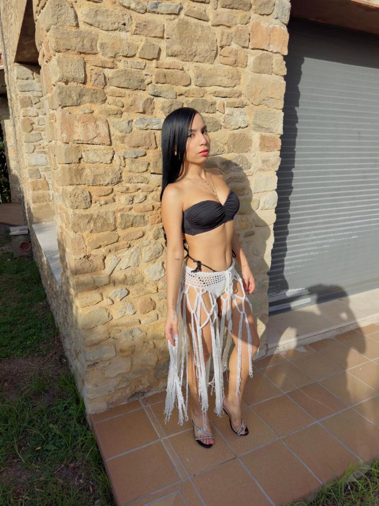 674059317: Chica busca chico en Gerona