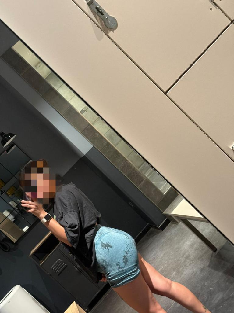 Chica busca chico en Sevilla: 