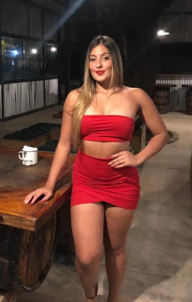 Chica busca chico en Tarragona: Chica busca chico